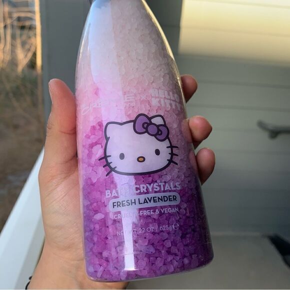 Hello Kitty Bath Salts  - Picture 4 of 5